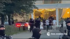 モスクワ中心部で爆発　3人死亡21人けが　女が持ち込んだ爆弾が爆発　テロか