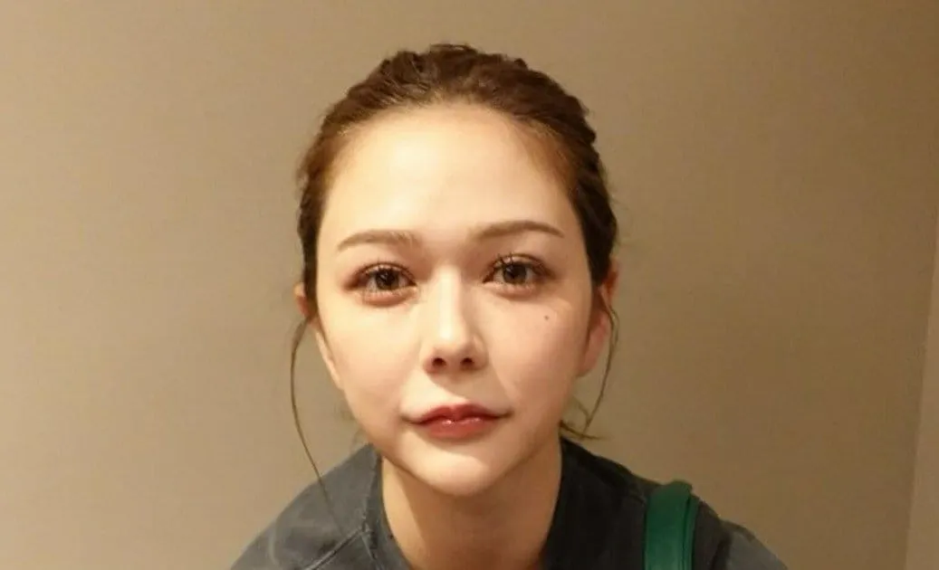 【 村重杏奈 】　靴紐の結び方　「皆さんいつから蝶々結びできるようになりました？」　ＳＮＳに綴る　「学校とかで教わりましたっけ？」