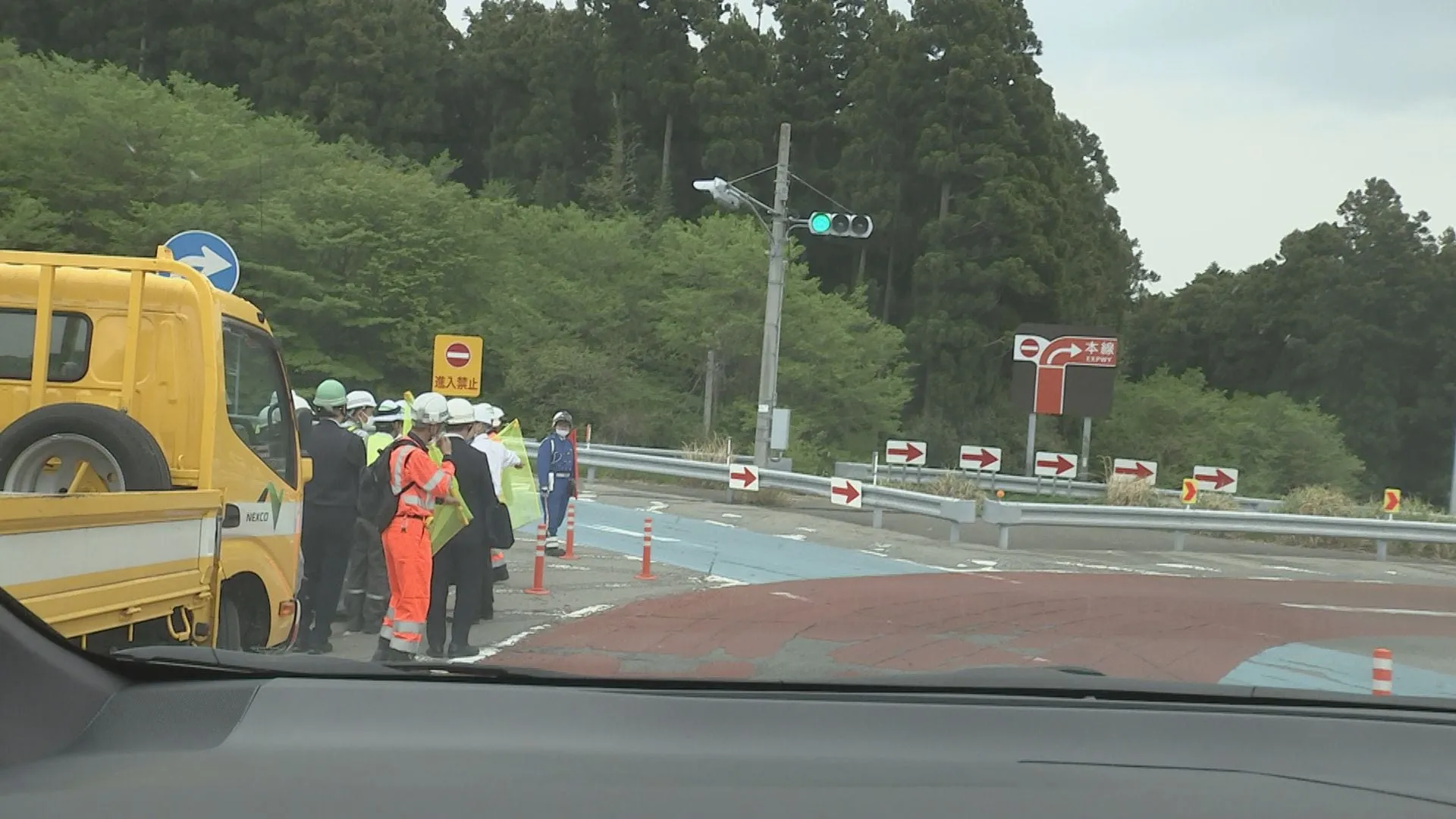 栃木・東北道3人死亡の逆走事故　県や警察などが黒磯板室インターの進入禁止の道路を確認　栃木県が対策を検討へ