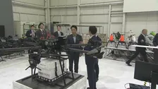 小泉大臣、防衛産業支援を強調　国産ドローン企業を視察
