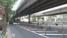 「人とぶつかったと思いたくなかった」東京・日本橋近くで死亡ひき逃げ事件　乗用車運転の44歳男を逮捕　トラック運転手の男性2人にも話聞く　警視庁
