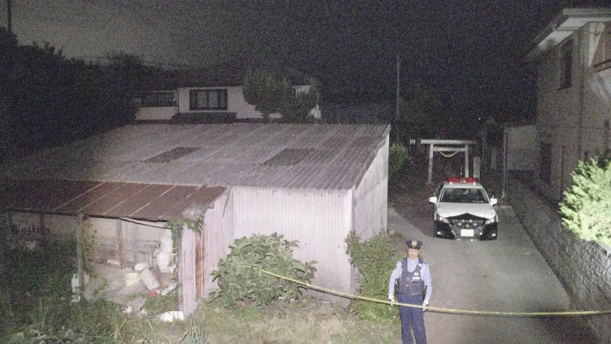 44歳息子を殺人未遂の疑いで逮捕　母親の背中を刺し殺害しようとしたか　「母親を刺した」息子とみられる男性の119番通報で発覚　栃木・足利市
