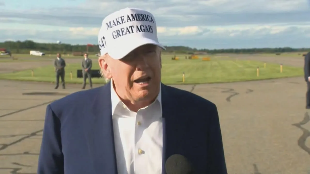 トランプ大統領「投資であって部分所有だ」 日本製鉄のUSスチール完全子会社化認めない考え示す