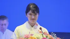 愛子さま　ラオスで晩さん会出席　海外で初のあいさつ　ラオス語で乾杯も「果てしなく続く悠久のメコン川のように」 黄緑の着物姿で