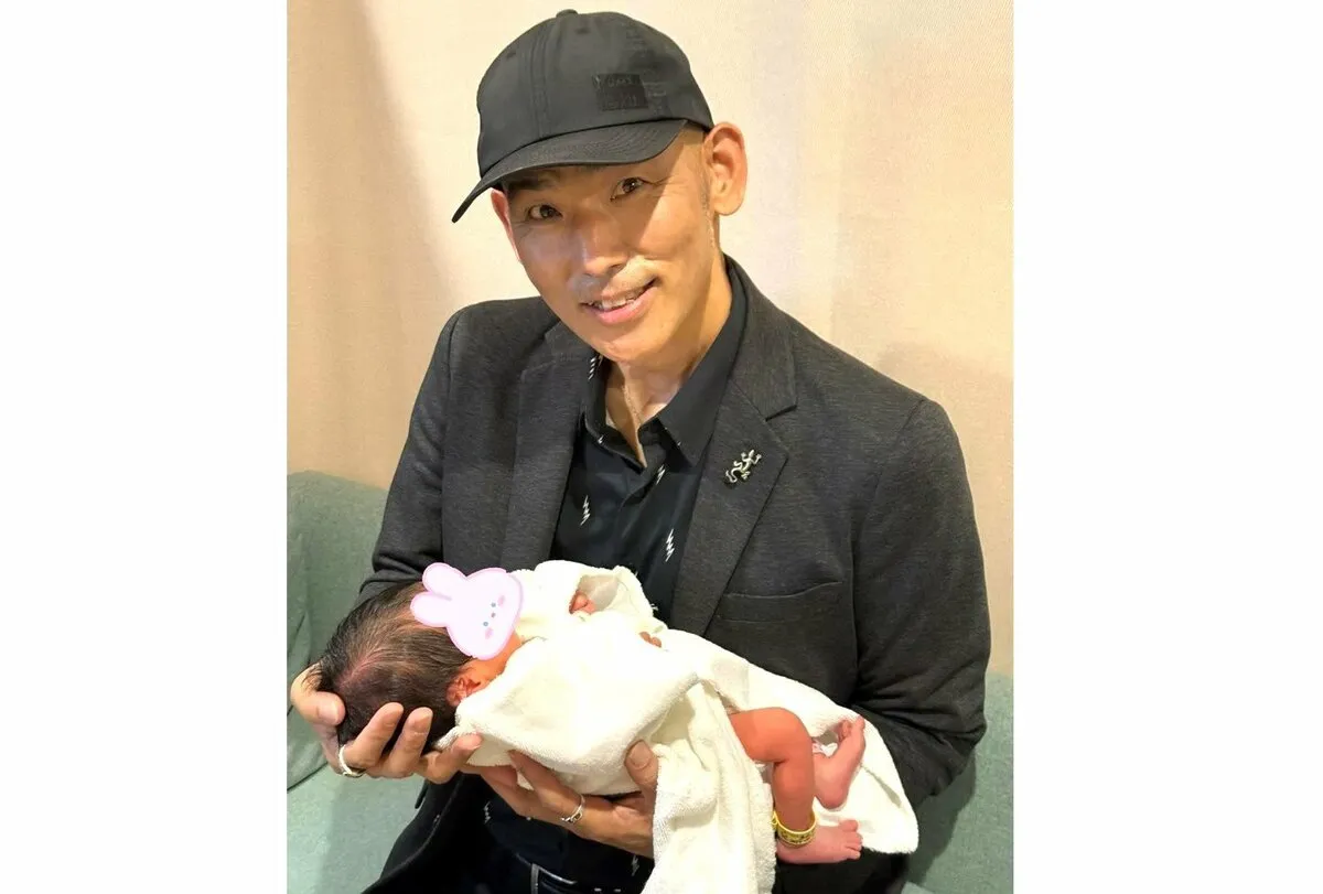 【 木山裕策 】 「孫が生まれました!!　とても元気な女の子です❤」「沢山の幸せを本当にありがとうー❤」　ＳＮＳで報告