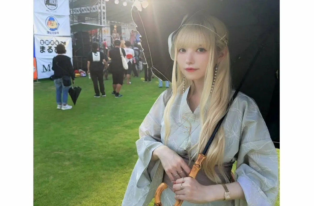 【 益若つばさ 】 「息子と今治の花火大会も行ったよ！」　今治旅行を満喫　今治タオルの工場見学から花火大会も