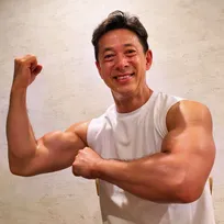【 西川忠志 】新たに “筋肉ムキムキボディ” 披露「お風呂上がりの一枚です！」　ファン反響「にしかわきんに君やん」「ムキムキですね」「どないしはりました」