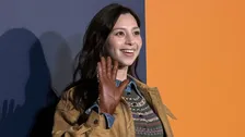 【 中条あやみ 】〝風が～！〟ハプニングに取材陣「可愛い！」 「VIVANT」新庄役・竜星涼も登場　【ラルフ ローレン『PoloFest』】