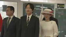 秋篠宮ご夫妻 パラグアイ到着　空港で栄誉礼受ける　日本人移住90周年で公式訪問