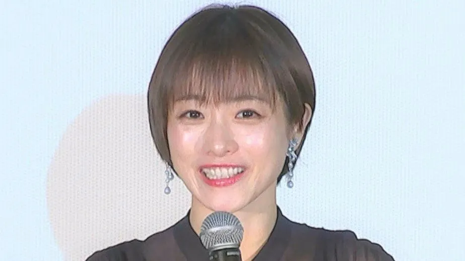 【 石原さとみ 】　第二子出産を公表　「感動で涙が溢れました」「二人目の尊い命も大切に育てていきたいと思います。」