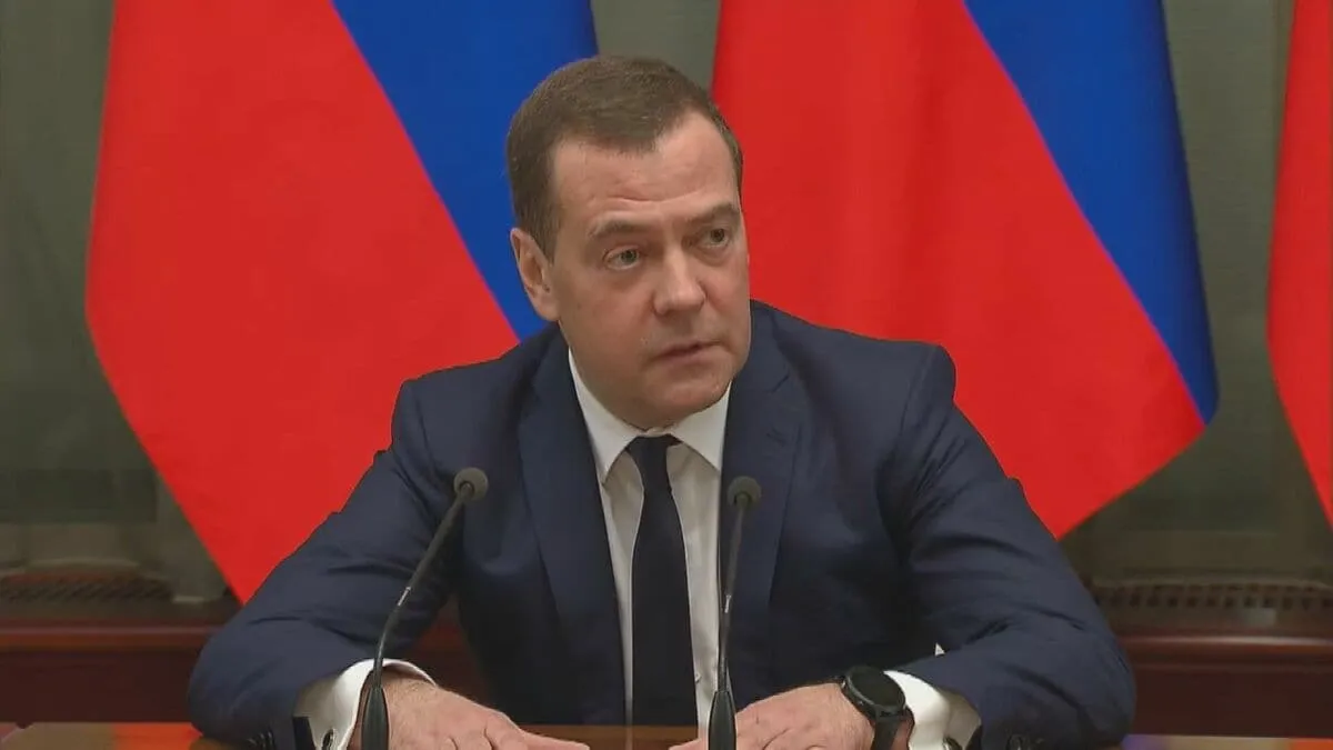 ロシア　メドベージェフ前大統領率いる与党代表団が北朝鮮訪問へ　朝鮮労働党創立80年式典に出席