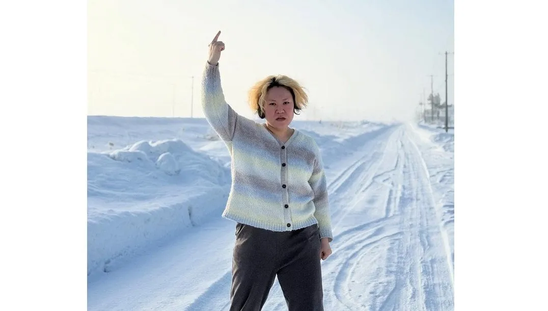 【バービー】　「早朝の北海道。-13°。」「犬と赤ちゃん連れて帰省」「べったら漬け食べれて幸せ」　故郷での一コマを公開