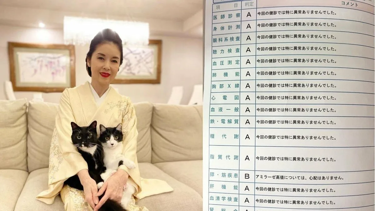 【藤あや子】人間ドックの診断書「ほとんどA」　愛猫オレオ＆マルは「よかったね」通常運転のお昼寝
