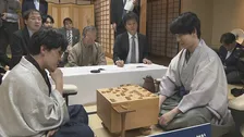 将棋の藤井聡太七冠(23)が「王座戦」に敗れ七冠から六冠に陥落「実力が足りなかったということだと思う」と語る 勝利した伊藤匠叡王(23)は初のタイトル二冠に