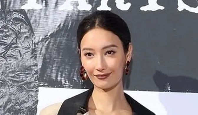 【 菜々緒 】　「菜々緒だって鍛えてるよ」「ちょっと筋肉ついてきた」　トレーニング風景を公開　「お尻はまだ、お見せできるところまで来てません」