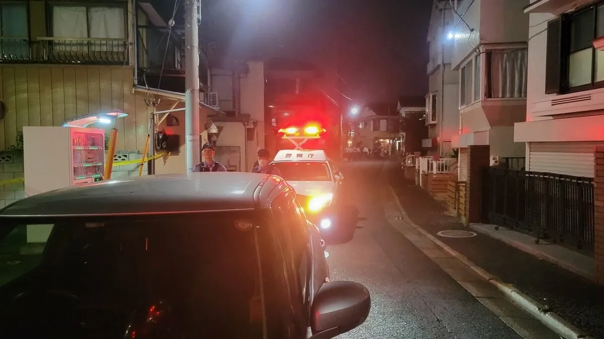 東京・江戸川区の住宅で女性2人がハンマー様のもので頭殴られる　搬送時意識あり命に別状なし　容疑者は細身で黒系のTシャツ姿で逃走か　警視庁