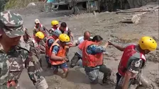 「5人は家族」幼い子ども含む日本人5人も安否不明 ネパール・中国国境の土石流で死者約480人、行方不明1500人以上 専門家は氷河崩壊が土石流の発生源との見方示す