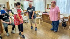 様々なルーツの高齢者と障害者が多文化を楽しむデイサービス「てぃ～だの希望」