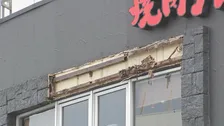 宇都宮市で飲食店の外壁が崩れ2人けが　いずれも軽傷　警察などが崩れた原因調べる　栃木