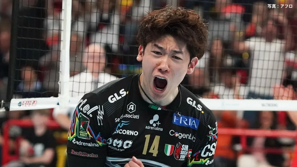 石川祐希の欧州王者ペルージャが髙橋藍を擁する日本王者サントリーに逆転勝ち　夢の日本Wエース対決【バレーボール】