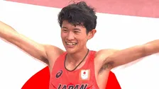 山下一貴が2時間10分49秒で金メダル！初出場で日本勢8年ぶり7度目の頂点に立つ「日本の声援が多くてすごく力になりました」【アジア大会・男子マラソン】