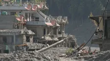 ネパールと中国で行方不明者2400人超える　土石流による“自然ダム”で越水のおそれ…救助活動は一時中断