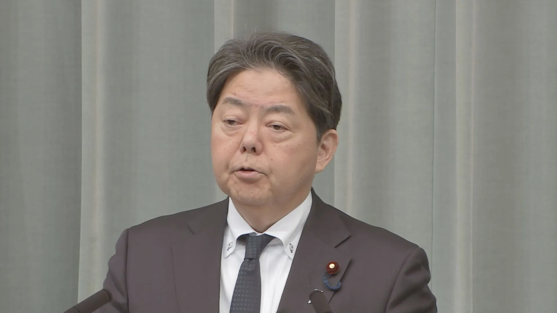 林官房長官　6日の北朝鮮の弾道ミサイルは「個体燃料式の中距離弾道ミサイル」 極超音速かどうかは「分析中」