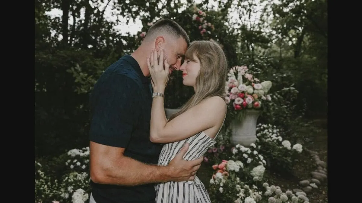 テイラー・スウィフトさんが婚約 NFLのトラビス・ケルシー選手と