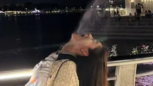 【 橋本環奈 】「絶対にこういう事したかったんです」旅先での “衝撃写真” を投稿　「こんな体張ってる橋本環奈初めて見たわw」絶賛コメント相次ぐ