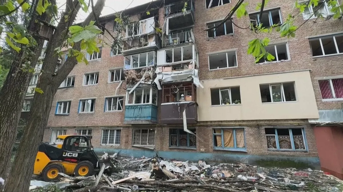 ウクライナ首都にロシア軍の大規模攻撃 少なくとも15人けが「キーウへの過去最大規模の夜間攻撃」 一方で直接交渉で合意の捕虜交換 第2弾実施 307人ずつ解放