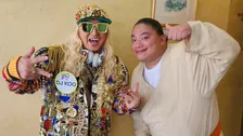 VIVANT出演中【 富栄ドラム 】DJ KOOが「早く野崎さんを助けてあげてね」熊本で2ショット　フォロワー〝みんな幸せな気持ちに〟