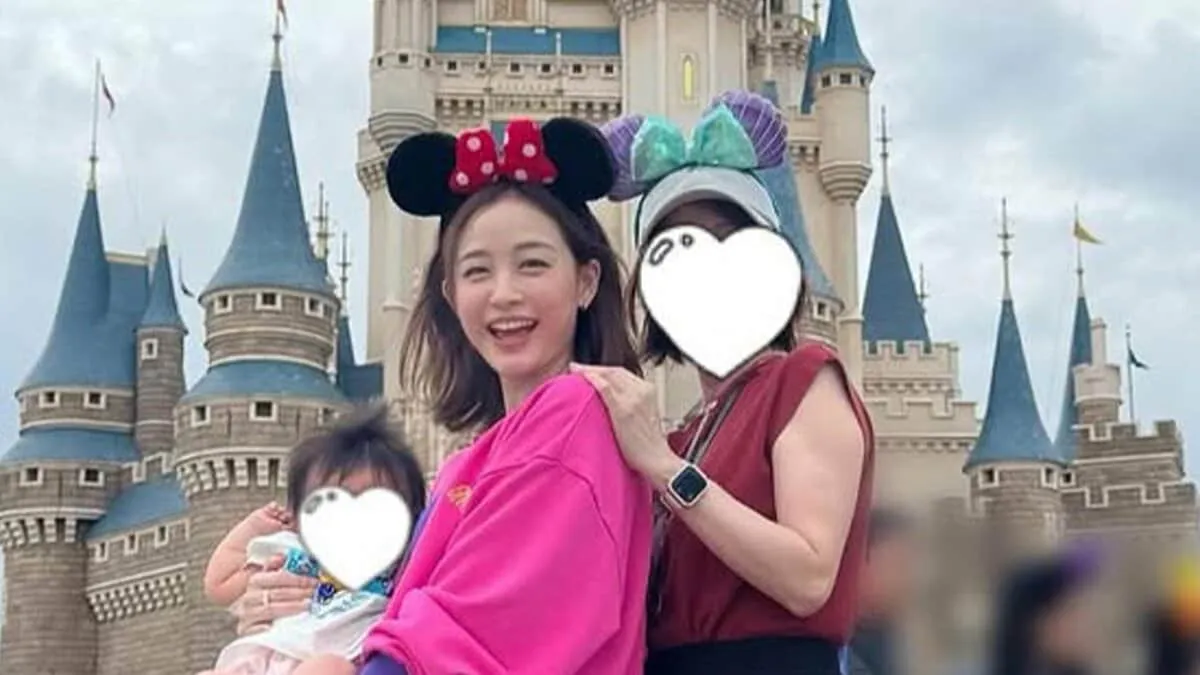 【 新井恵理那 】　2人の子どもと 母親との三世代ディズニーランドを満喫「子連れならではの楽しみ方があるものだな」