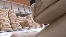 備蓄米21万トン買い戻し、鈴木農水大臣が表明も生産者からは「焼け石に水」の声　古米在庫＋豊作新米でコメ価格“暴落”に懸念…自民党が緊急決議