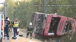 東欧ハンガリーでバス横転12人死亡　運転手の居眠りが原因か　乗客は全員ポーランド人とみられる