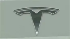 米テスラ 7～9月期決算は4割減益　EV販売減やAI関連投資が影響か