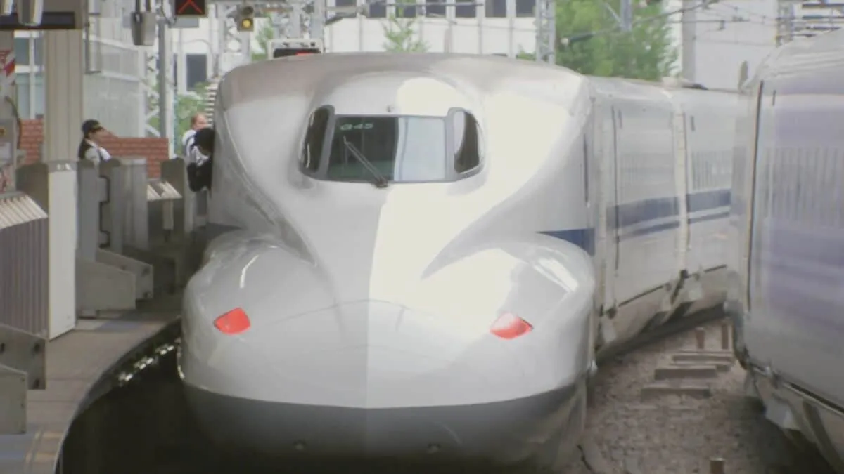 東海道・山陽新幹線ひかり号　今年8月に「弱冷房車」を試験導入へ　JR東海・JR西日本