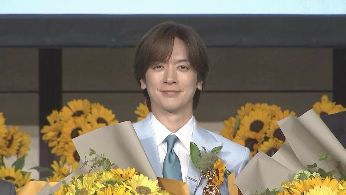 【 DAIGO 】　ベストファーザー受賞に「MAK」　“ （M）身に（A）余る（K）光栄 ”　妻・北川景子さんとは阿吽の呼吸で役割分担　「妻が撮影で忙しい時とかは、僕が料理とかをして家庭を支えています」