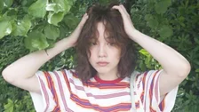 【のん】新しいパーマヘア披露に反響「良い感じに可愛い」「アンニュイさが増した」