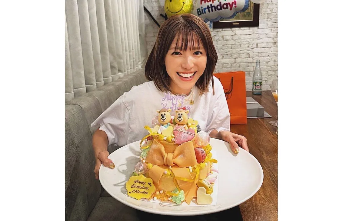 【 若槻千夏 】　「めるる.アンミカさん.さっしーが　サプライズ?　誕生日会♥してくれた♥」