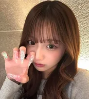 【辻希美・長女】希空　「お気に入りネイル」　キラキラネイルのオフショットを公開