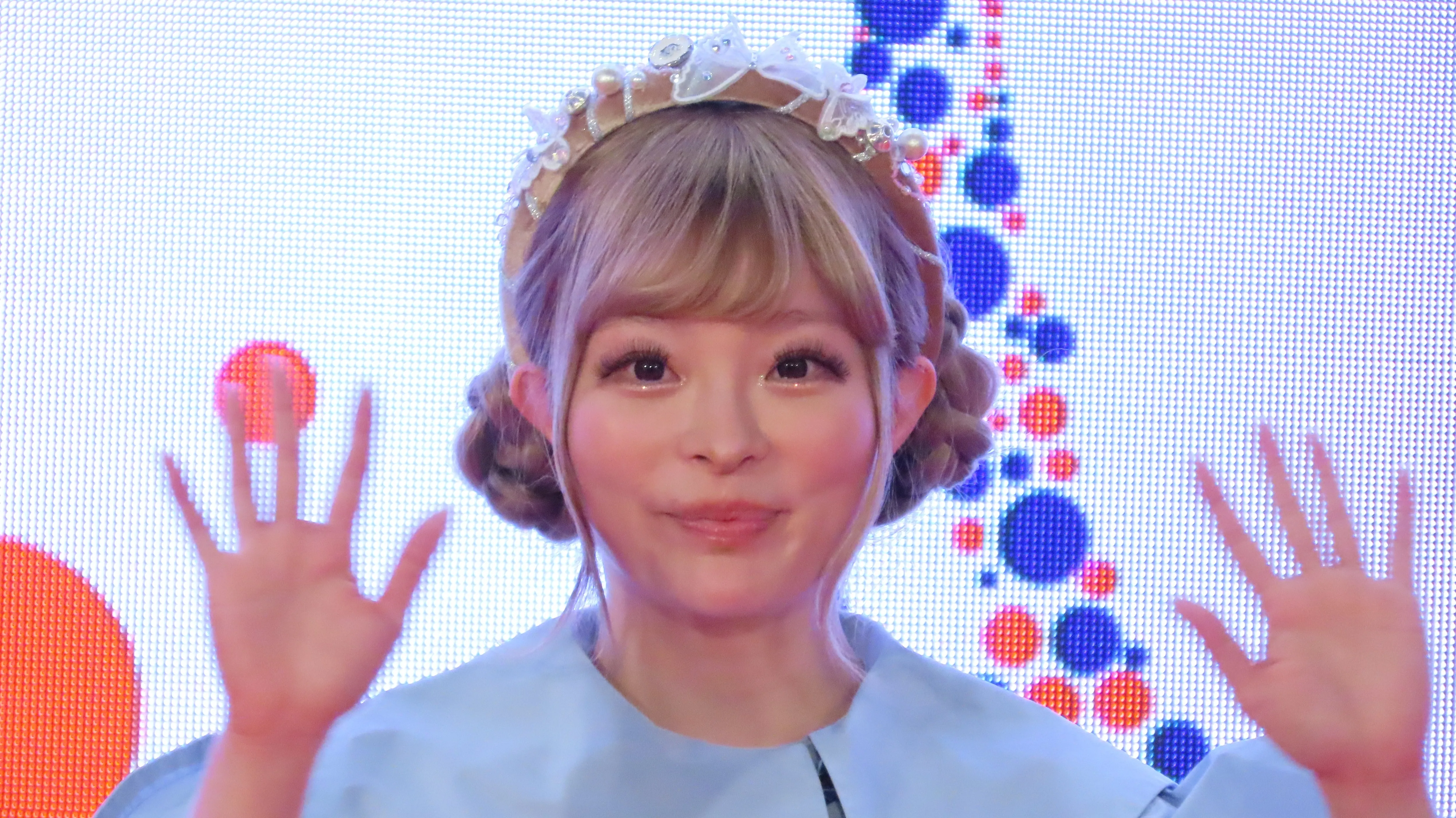 【きゃりーぱみゅぱみゅ】出産後初のイベント出演　 お寝み中に “フランススタイルはおすすめ” 　ベビーベッドと寝室を分ける