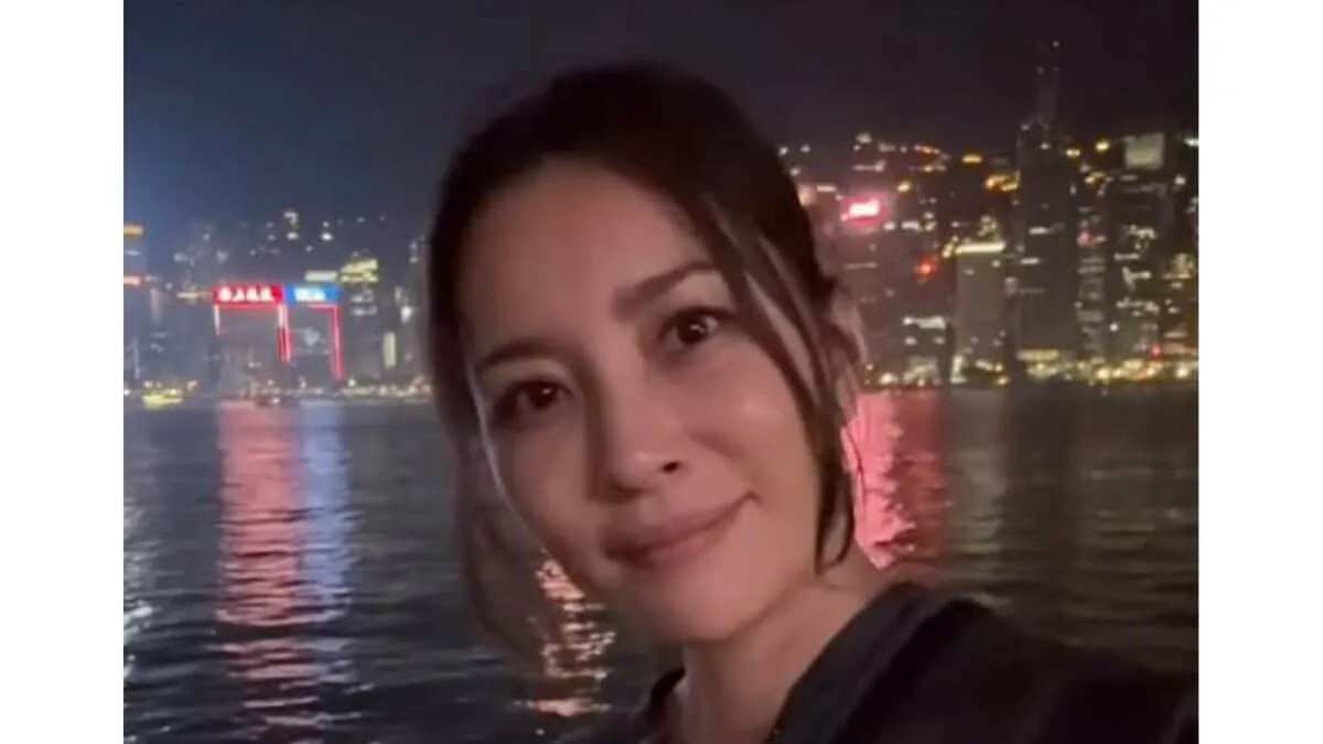 【瀬戸朝香】　「100万ドルの夜景を見にいったょ」香港の夜景をバックに自撮りの動画公開　「綺麗すぎて目眩がする」「100万ドルの夜景に100万ドルの笑顔」と反響続々