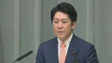 【速報】佐藤官房副長官「必要量確保できている」　ポテチのパッケージが白黒に変更　中東情勢の緊迫化によるナフサ不足で