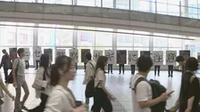 渋谷駅で「ニセ警察詐欺」の注意呼びかけ　去年1年間の特殊詐欺被害のうち7割は「ニセ警察詐欺」　警視庁