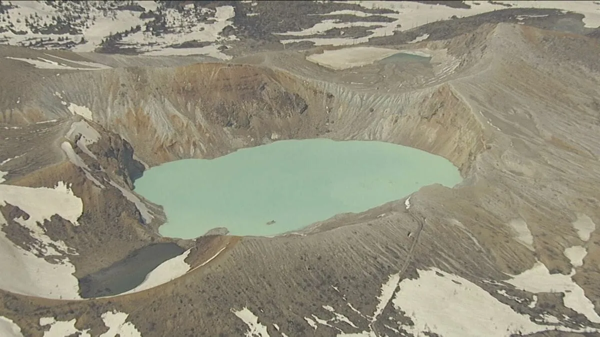 草津白根山・白根山（湯釜付近）の噴火警戒レベルを「1」→「2」に引き上げ　火山性地震が増加　気象庁