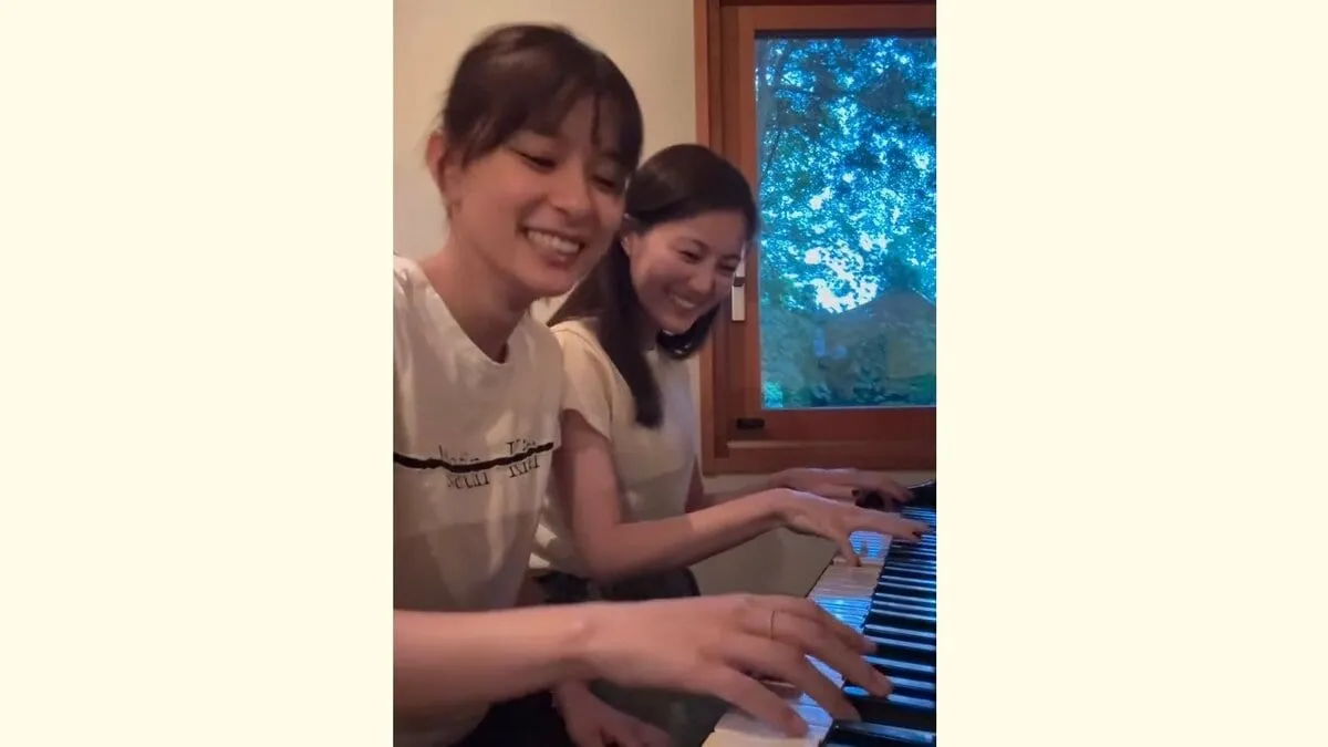 【 芳根京子＆生田絵梨花 】ピアノ連弾「いくちゃんとかくれんぼ」笑いを堪えて完奏拍手　フォロワー感嘆「仲良し・可愛い・大好き」