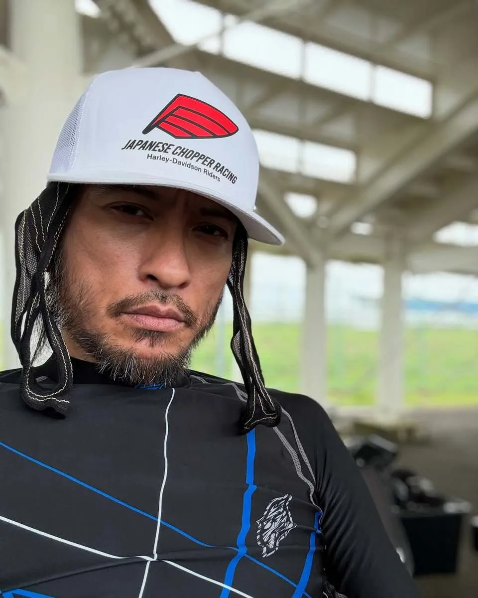 【 長瀬智也 】　「バイクに乗っててよかったと思う瞬間はいつもバイクに乗っている時ではなく仲間と笑ってるときなんだ」　ＳＮＳに想い　「#仲間」「#バイク」「#愛」