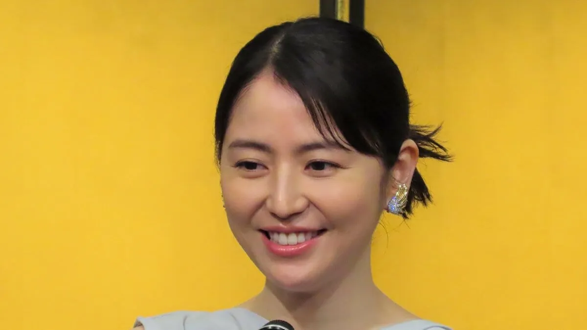 【長澤まさみ】「正三角関係」で菊田一夫演劇賞を受賞 映像から芝居を始め「舞台は遠い存在に感じていた」
