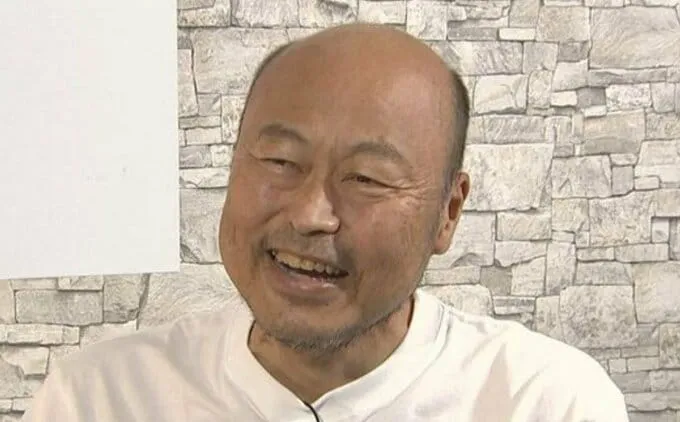 【 佐野慈紀 】 “日差しがキツくて帽子が要る” 「今日もハゲ親父は笑っています」自らを鼓舞し読者にエール　 10年ぶりの友人と生観戦も