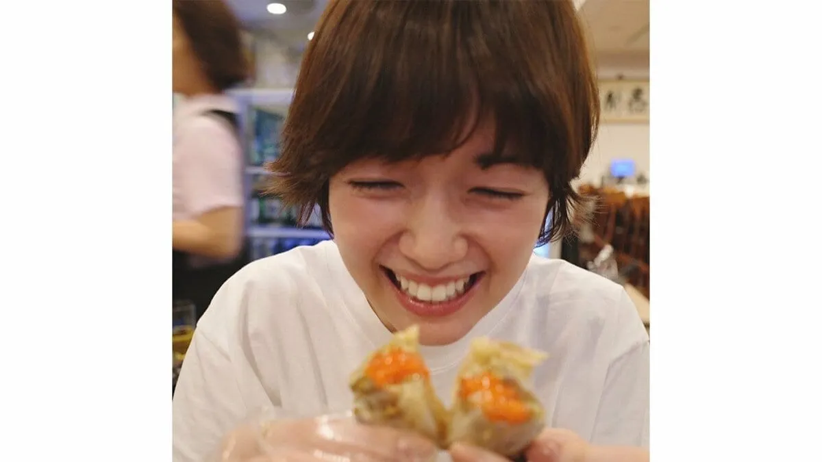 【 佐藤栞里 】　「食べたいものを食べたいだけ　量も時間もにんにくも気にせずに好きなだけ」　韓国で制約なしの美食旅を満喫